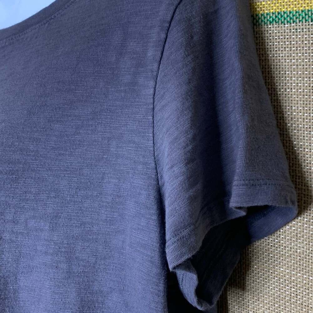 Universal Thread - Picture 2 of 7